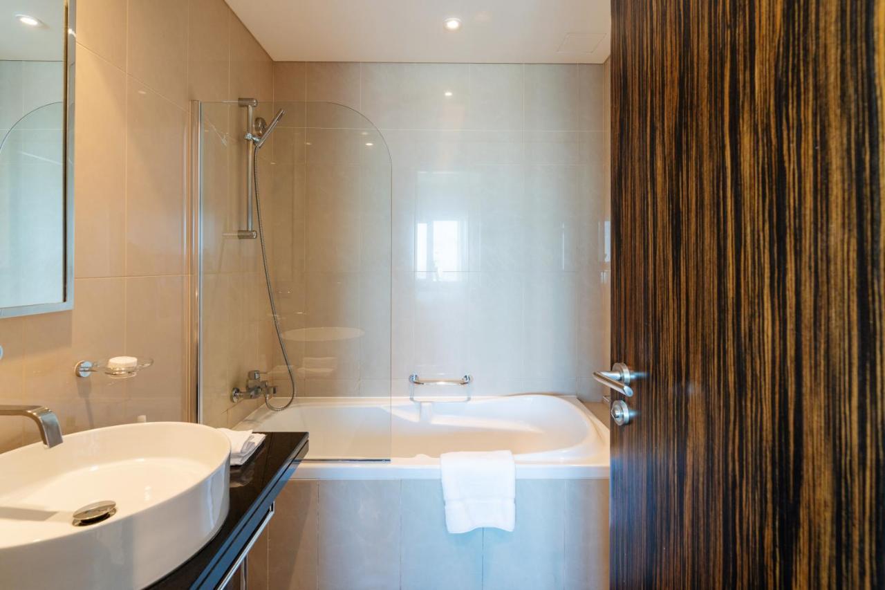 Royal Club By Rvhr, Bonnington Residential Tower - Jlt Appartement Dubai Buitenkant foto